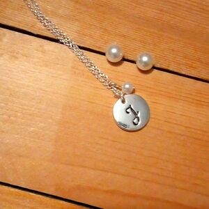 Girls necklace & earrings set